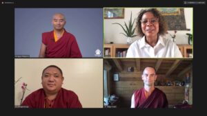 Mingyur Rinpoche währnd einer Videokonferenz